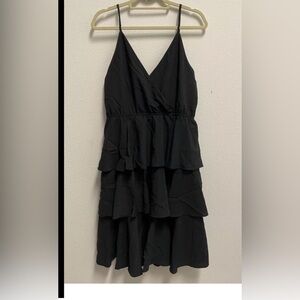 🖤BNWT Super cute high quality teired black dress